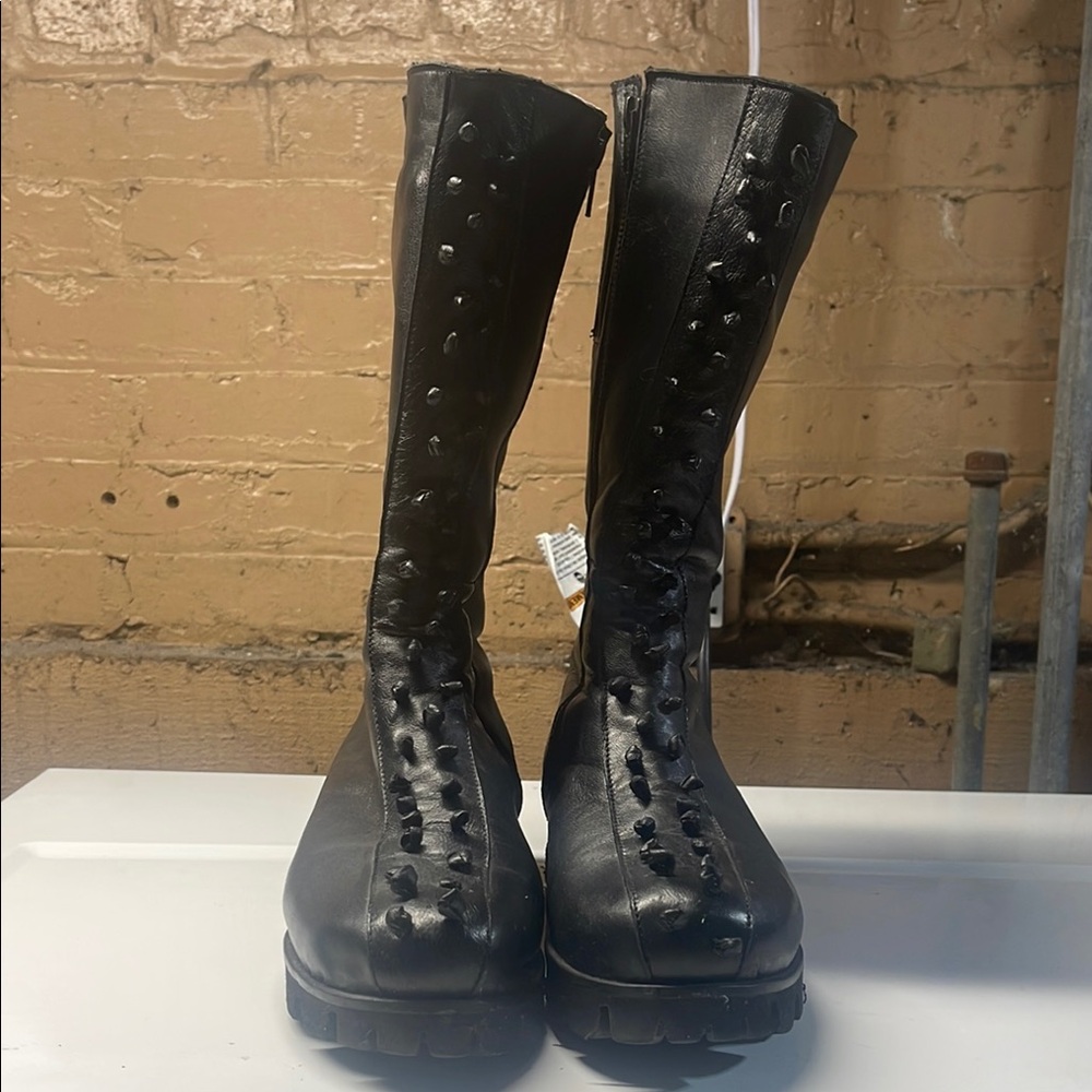 Black Leather Knee-High Women's Boots